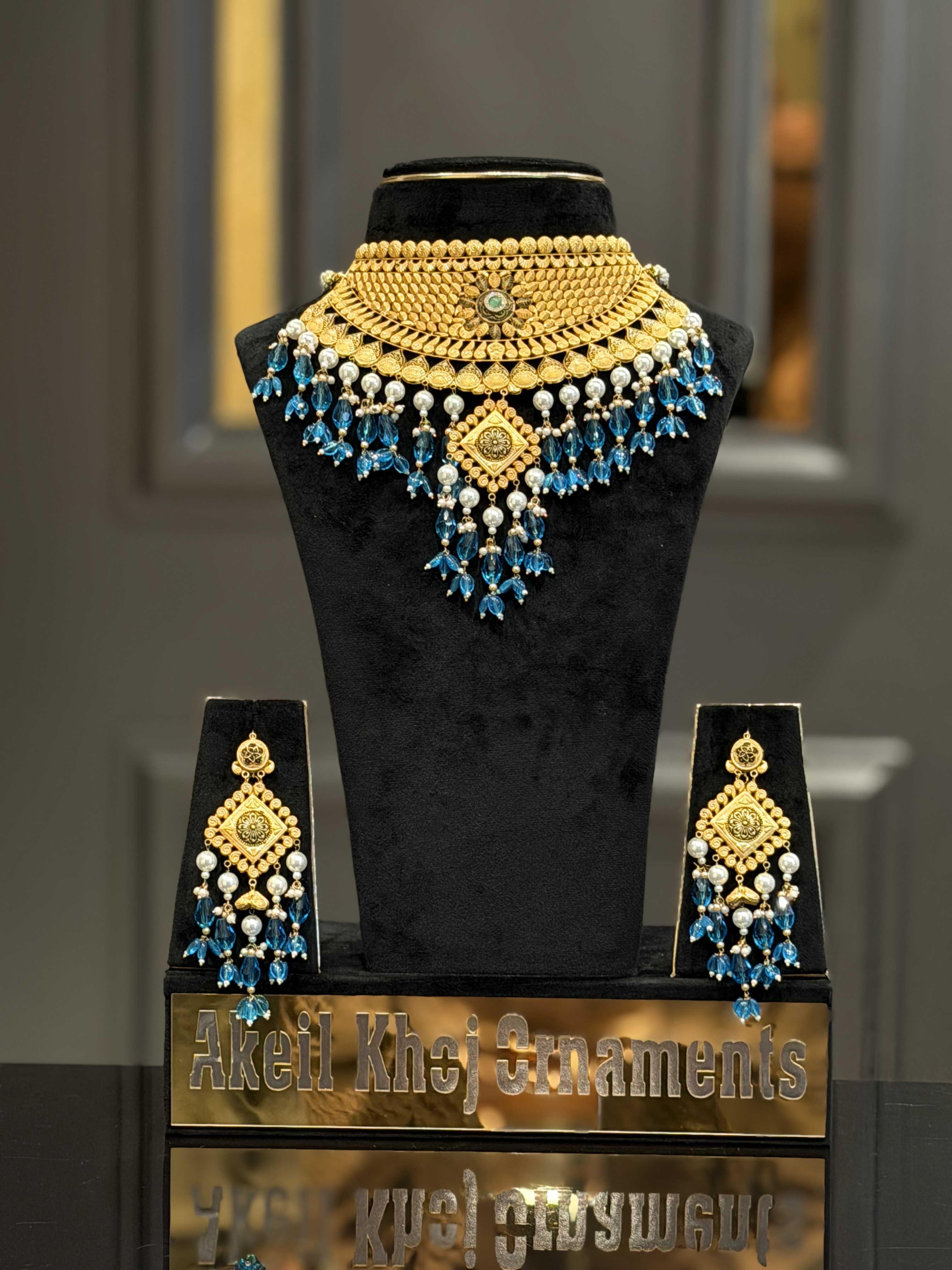 Traditional Bridal Neck Haar in 18K Gold