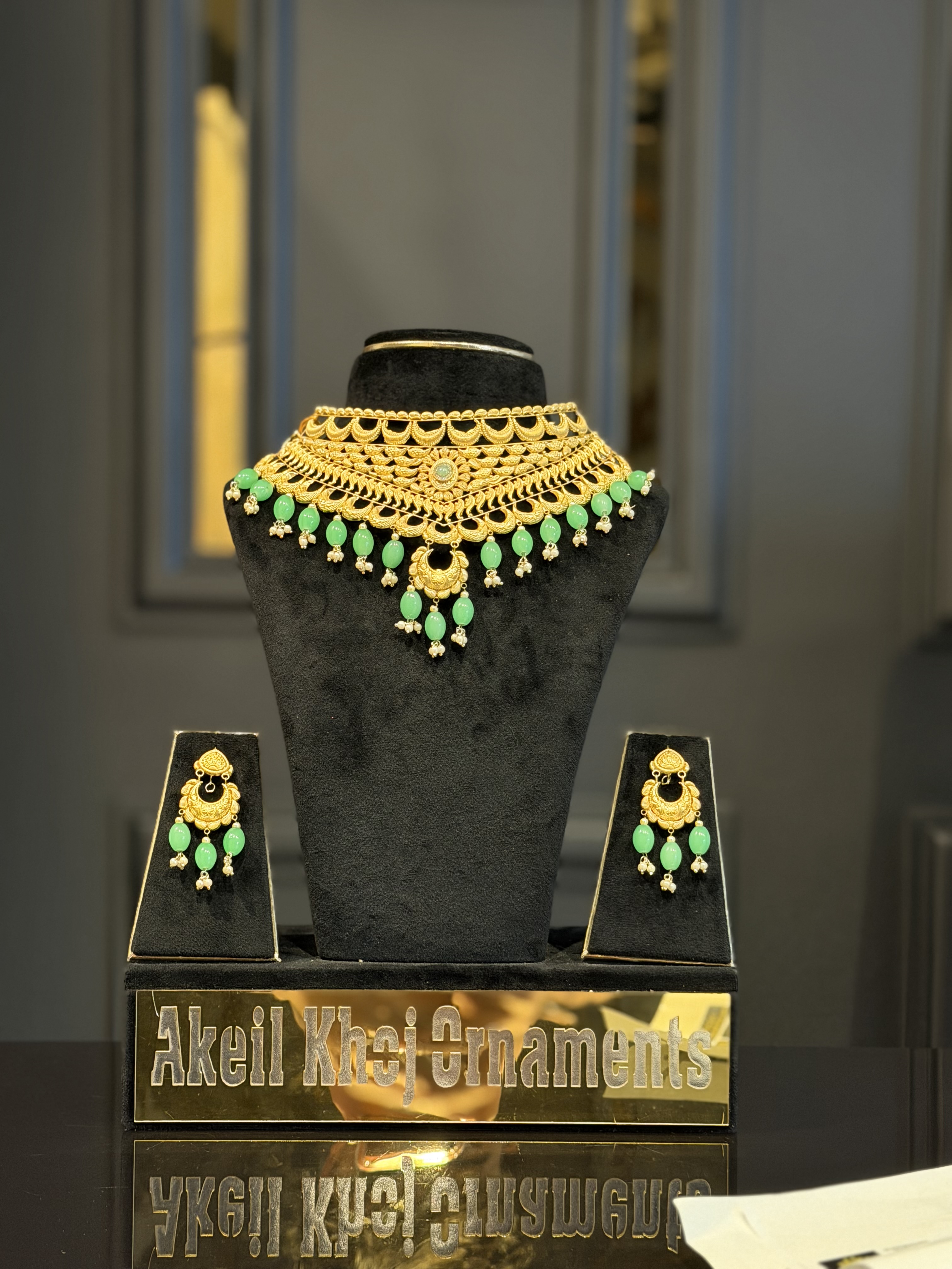 Elegant Bridal Neck Haar Necklace in 18K Gold